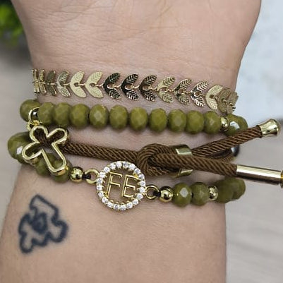 Fe con brillo y cruz - Set de pulseras - Marrón